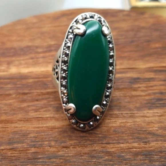 Victorian oval emerald green vanity ring size 10 R367 - Picture 1 of 5
